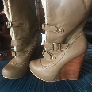 Betsey Johnson Ryderrr 8.5